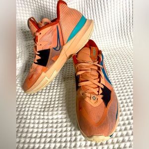 New Kyrie Irving Basketball Shoes 11.5